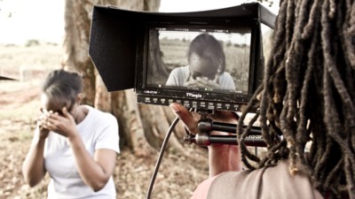 Susan Wanjiru bei den Dreharbeiten (Foto: One Fine Day Films)